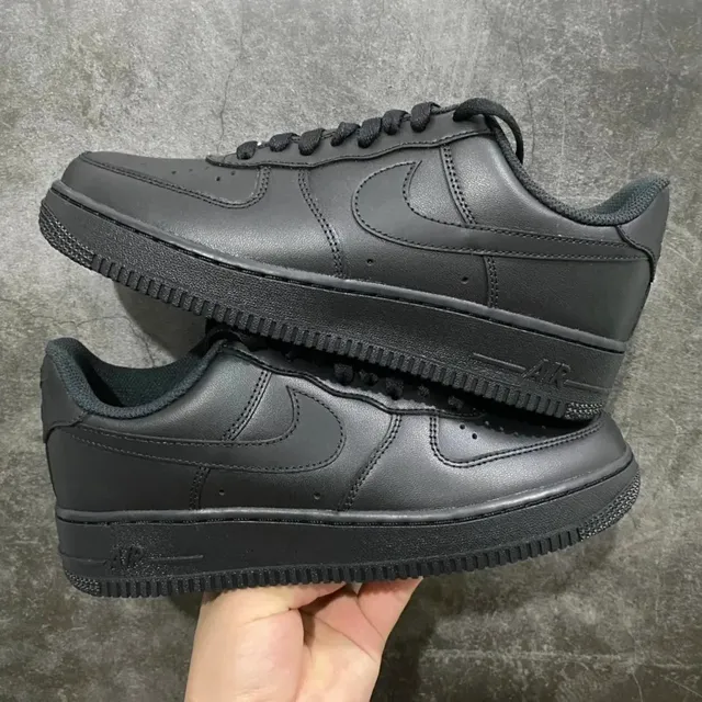 空军一号纯黑低帮CW2288-001