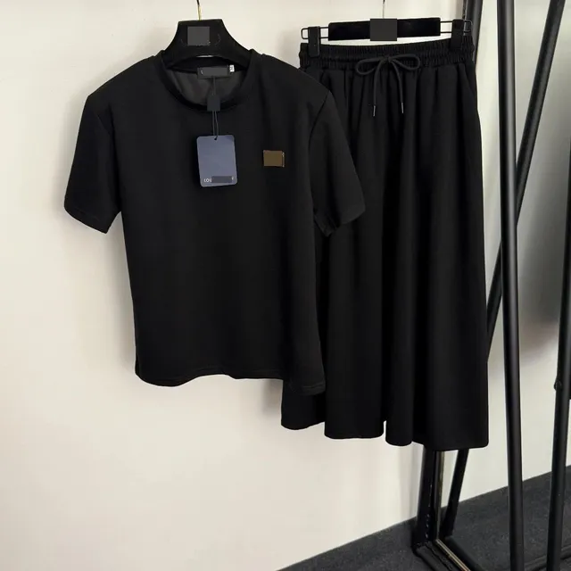 T-Shirt and Joggers Set Solid Black