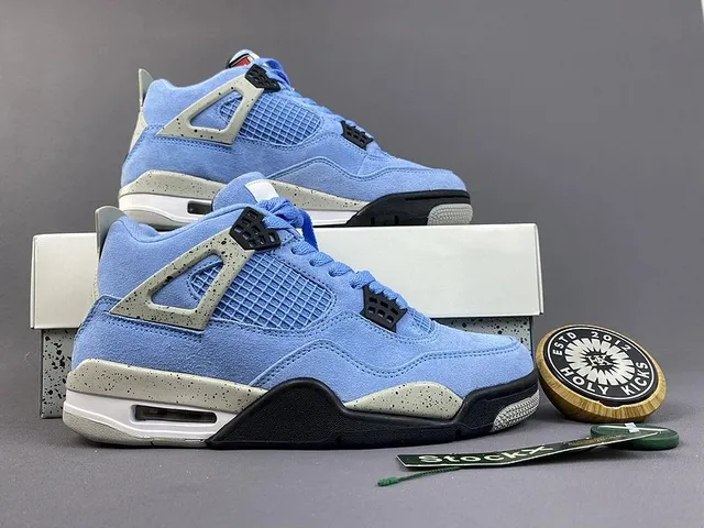 Air Jordan 4 University Blue