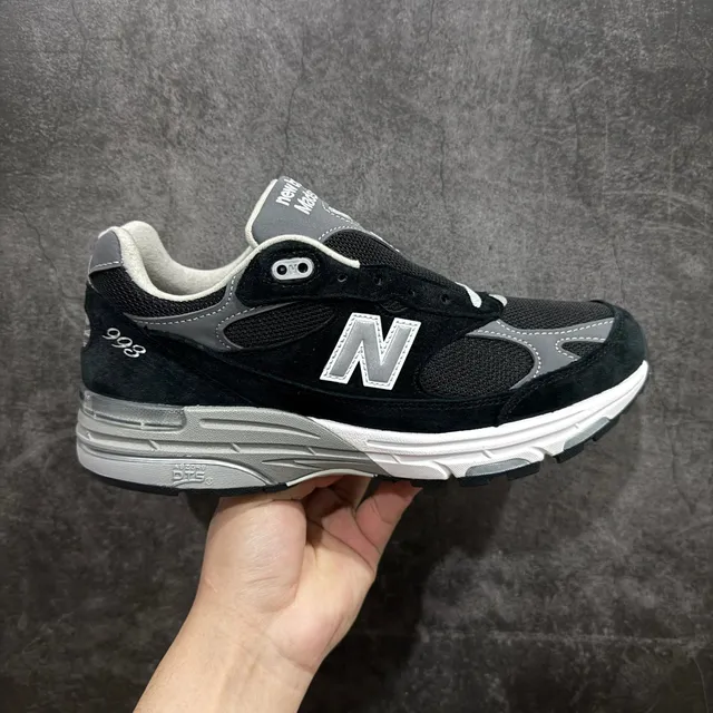 New Balance 990v3 Black Grey
