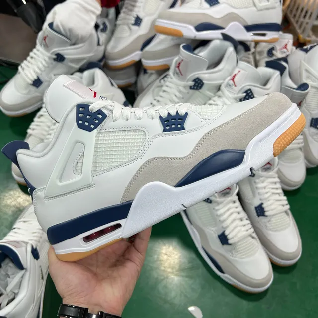Y3 AJ4 SB白蓝
