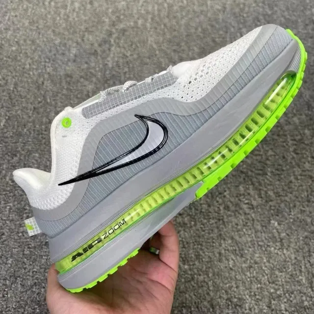Nike Air Zoom Grey Volt