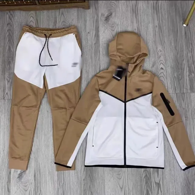 White Spell Deep Khaki Set