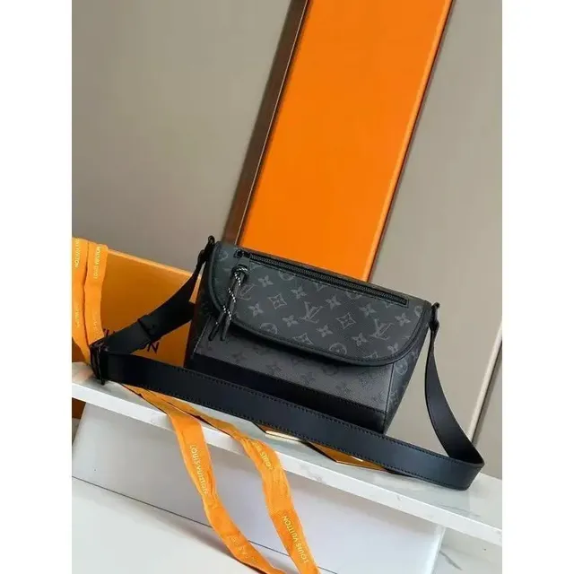 Louis Vuitton On The Go