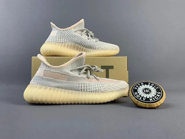 Yeezy Boost 350 V2 Zebra