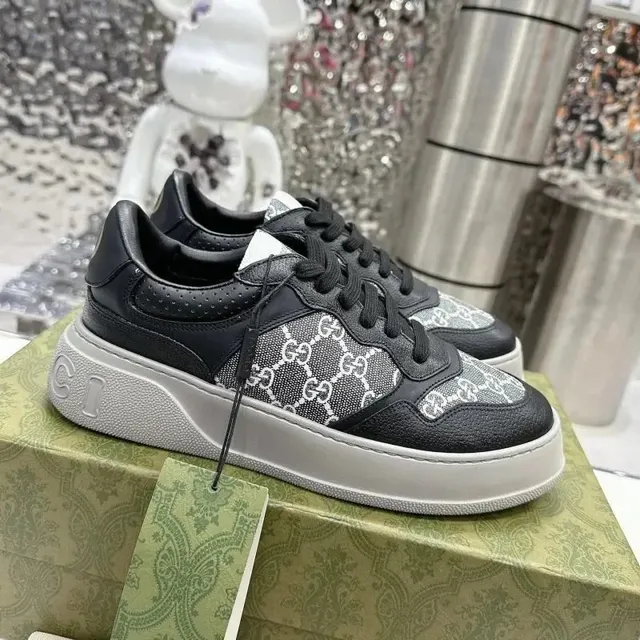 Gucci GG Marmont Sneaker GG Supreme Print