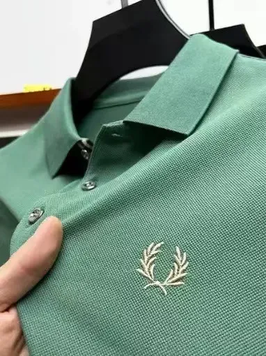 Light green gold label