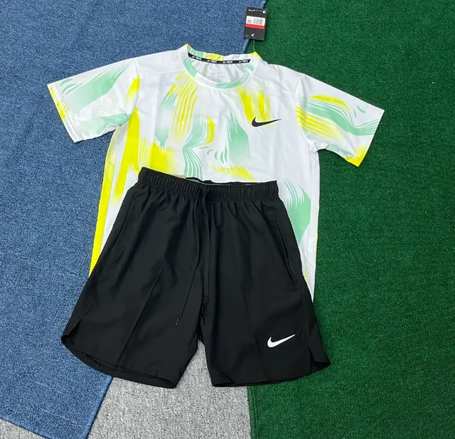 Nike Sportswear Set Wave Print