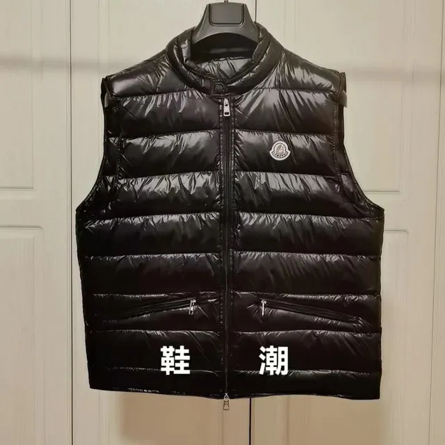 Moncler Quilted Vest Glossy Nylon