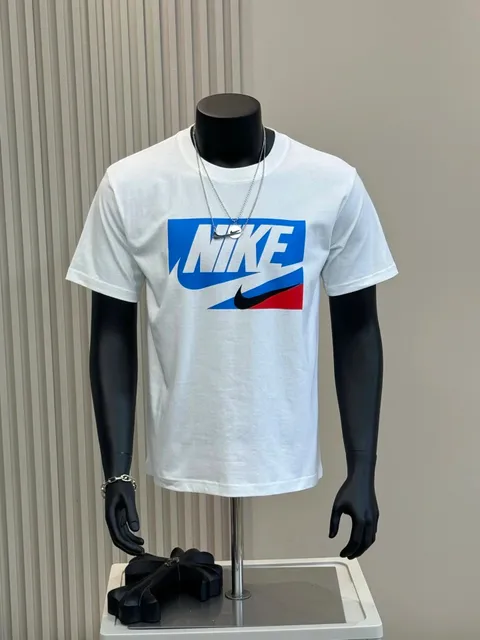 Nike T-Shirt