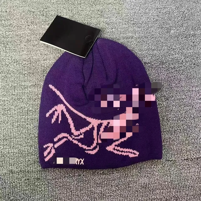 Corteiz Skeleton Graphic Beanie