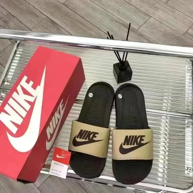 Nike Benassi JDI Black/Beige
