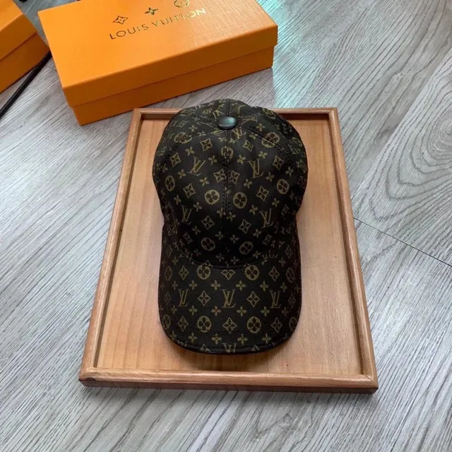 Louis Vuitton Baseball Cap Monogram Canvas