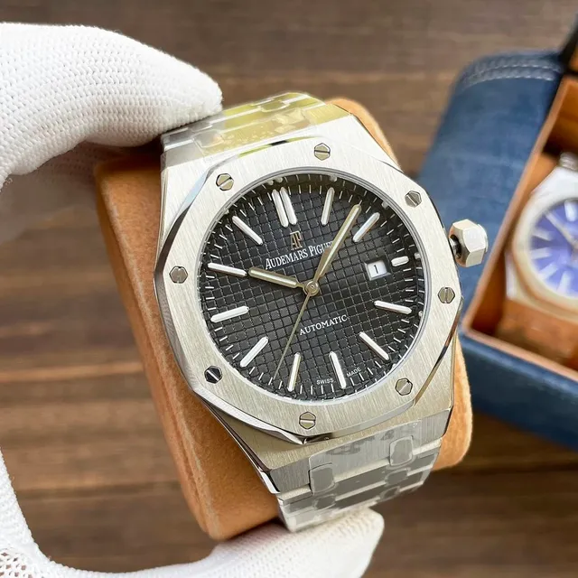 Audemars Piguet Royal Oak Jumbo Extra-Thin