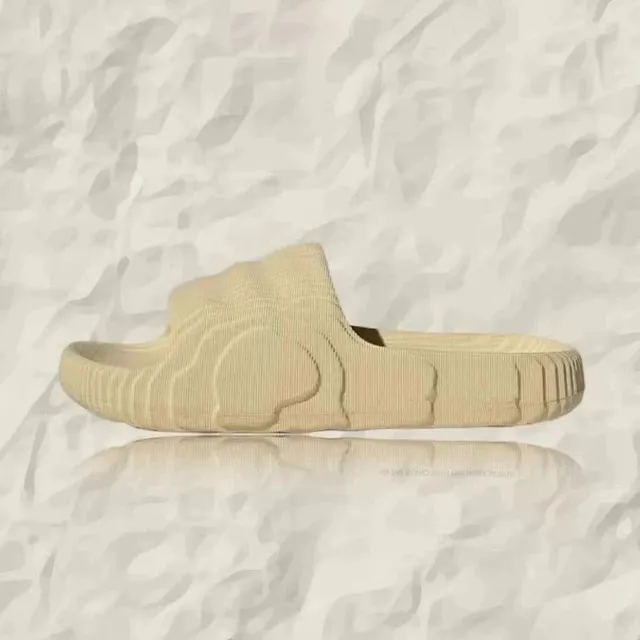 Yeezy Slide Bone