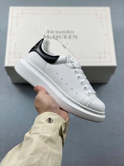 Alexander McQueen Oversized Sneaker White/Black