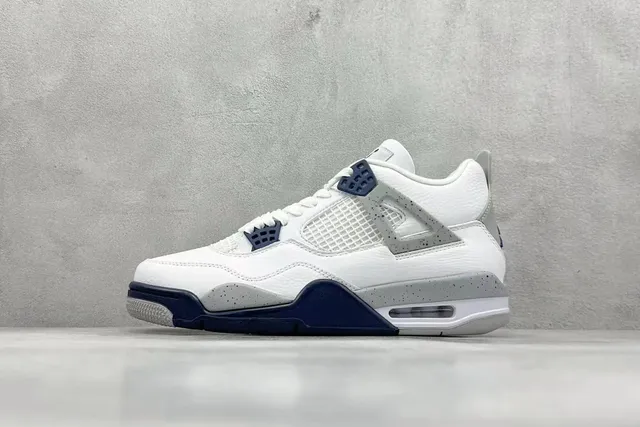 Air Jordan 4 Military Blue