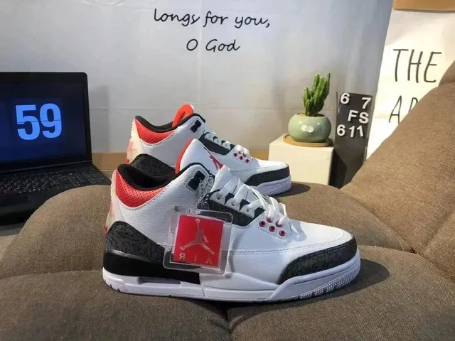AJ3-火焰红