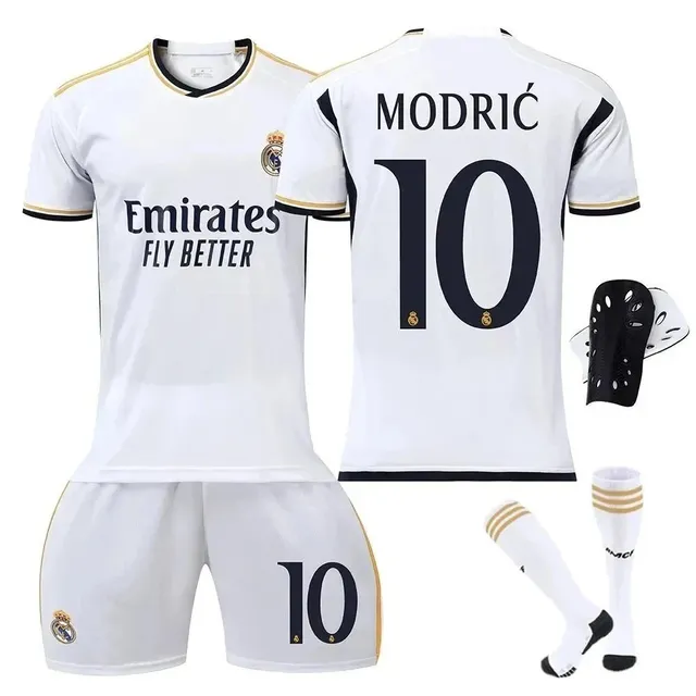 Real Madrid Home Kit Modrić #10
