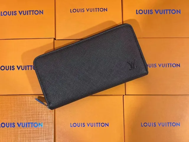 Louis Vuitton Zippy Wallet Empreinte Leather