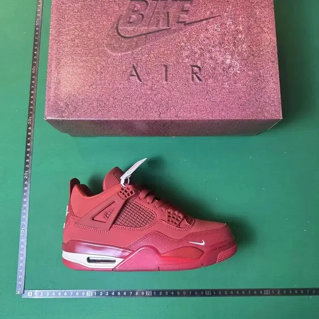 Air Jordan 4