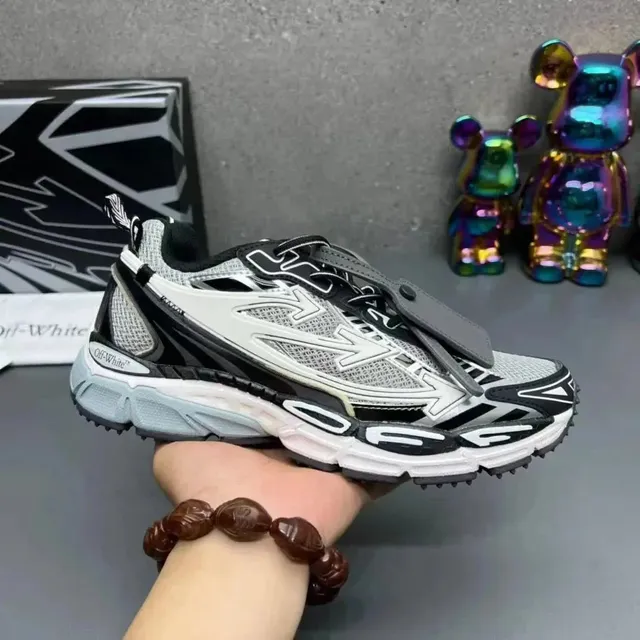 Off-White Runner Industrial Grey