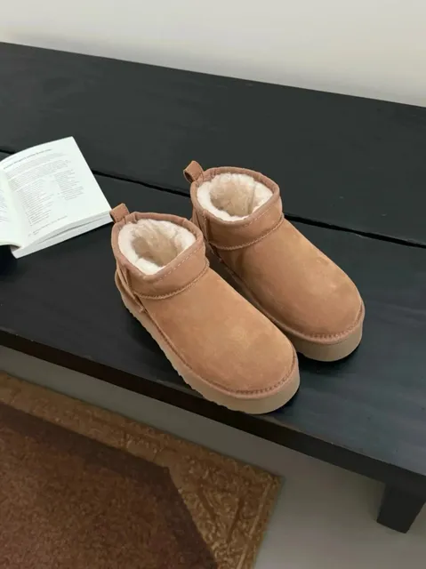 UGG Mini Platform