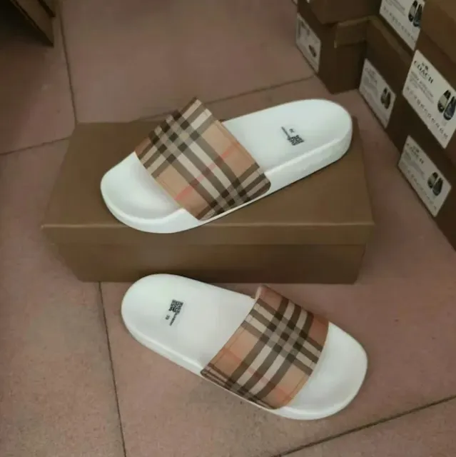Burberry Check Slide