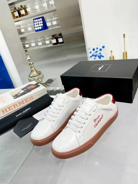 Saint Laurent SL/10