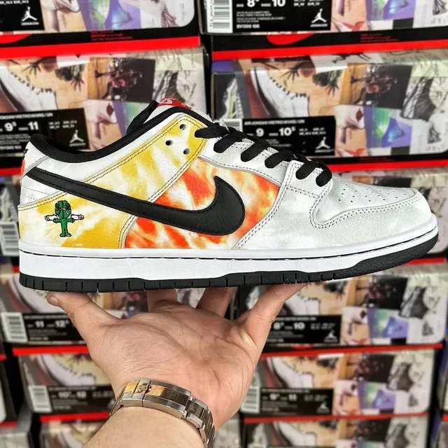 Nike × Travis Scott Dunk Low Cactus Jack Tie-Dye