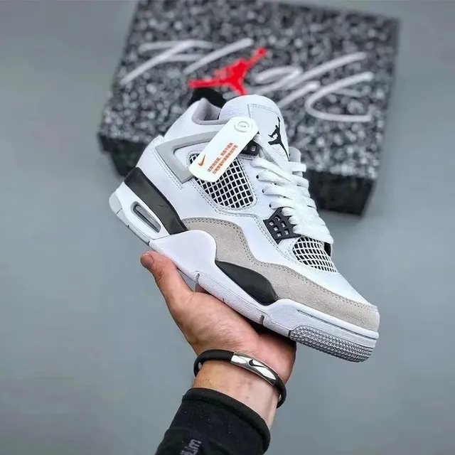 Air Jordan 4 Off-White Sail