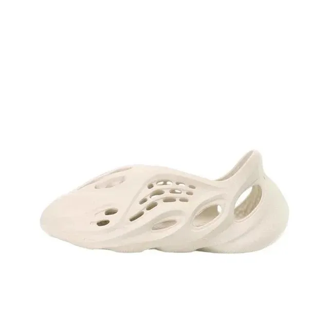 Yeezy Foam Runner Bone