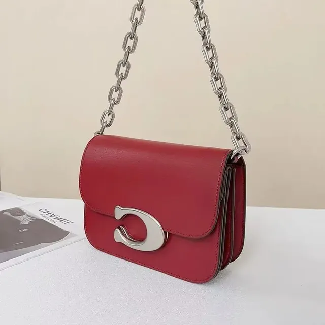 Coach Turnlock Shoulder Bag Classic C Turnlock