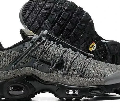 Nike Air Max TN Triple Black