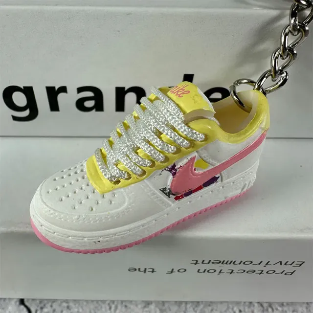34.af1 yellow and white powder