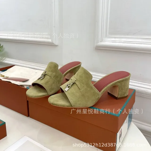 青绿高跟