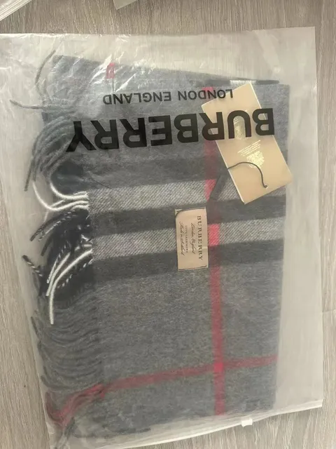 深灰不带刺绣羊毛版红格