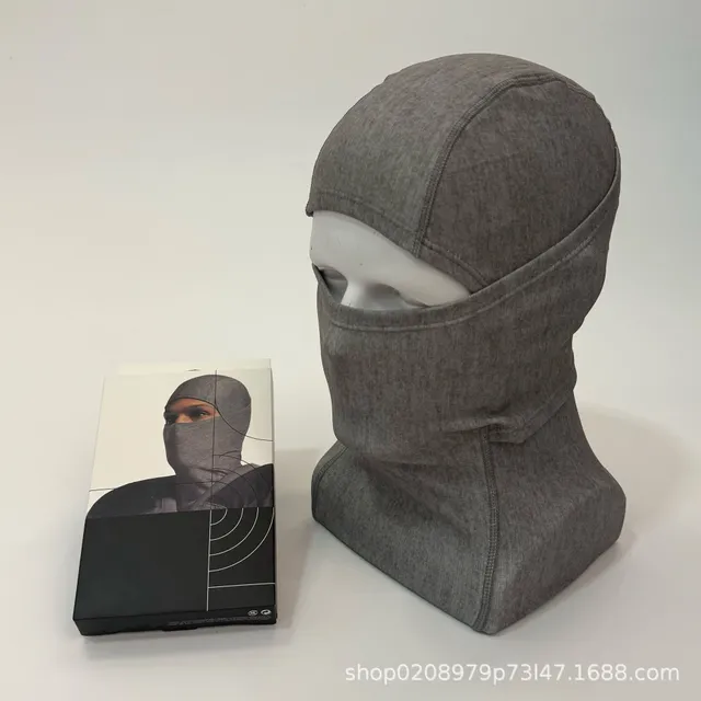 灰色面罩