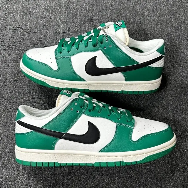 Nike Dunk Low Pine Green