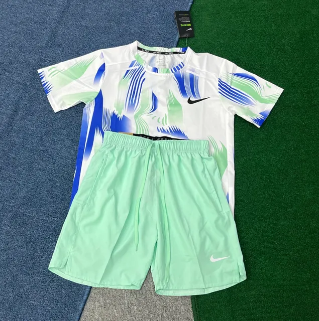 Nike Sportswear Set Abstract Print