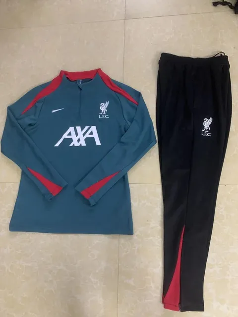 Nike Liverpool FC Training Set AXA Sponsor