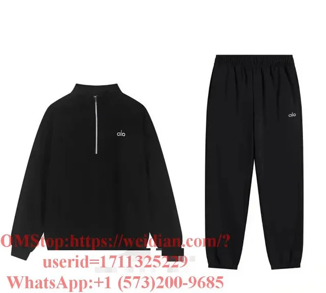 Alo Yoga Quarter-Zip Top and Joggers Set Black Logo