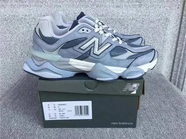 New Balance 2002R Grey Navy