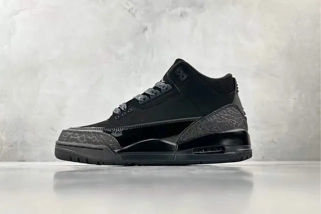 Air Jordan 3 Triple Black