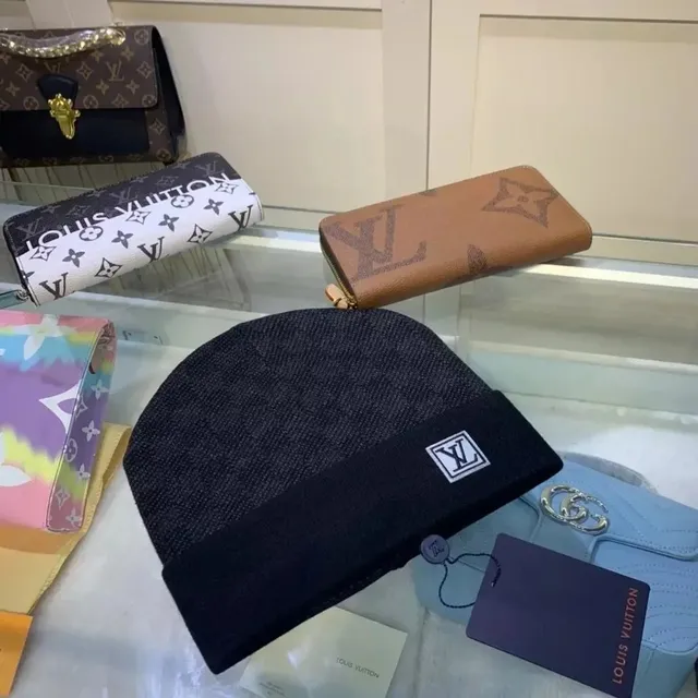 Louis Vuitton Beanie Monogram Patch
