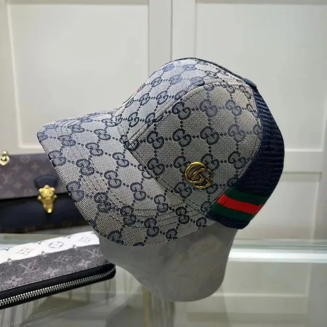 Gucci GG Supreme Cap Web Stripe