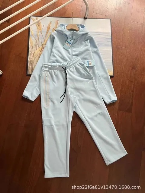 小潮六服装商行