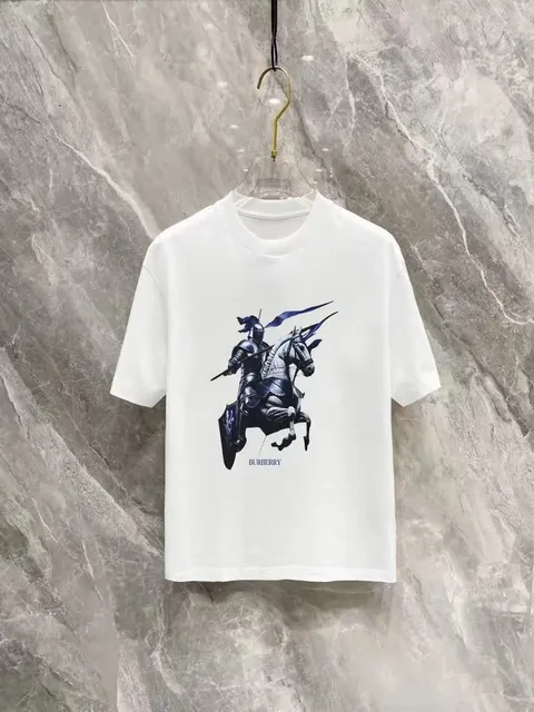 Burberry Graphic T-Shirt Knight Print