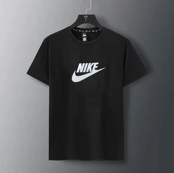 Nike Swoosh T-Shirt Classic Logo