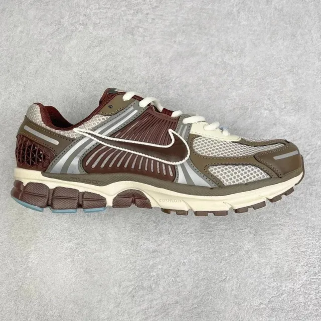 Nike Air Max TN Burgundy Brown